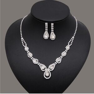 Elegant Necklace and Earring Set